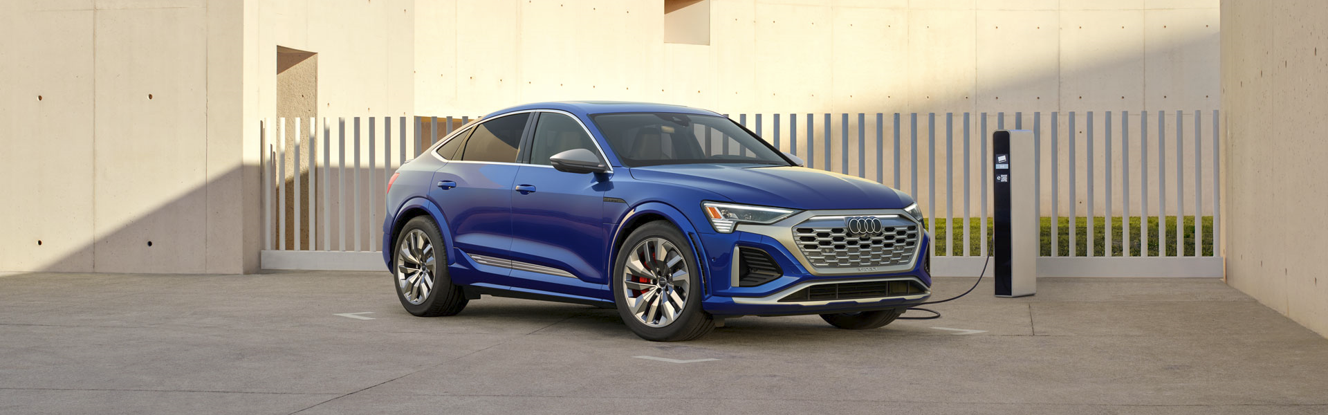 2024 Audi SQ8 Sportback e-tron Charging Banner