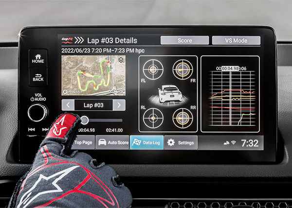 2024 Honda Civic Type R infotainment and race logger