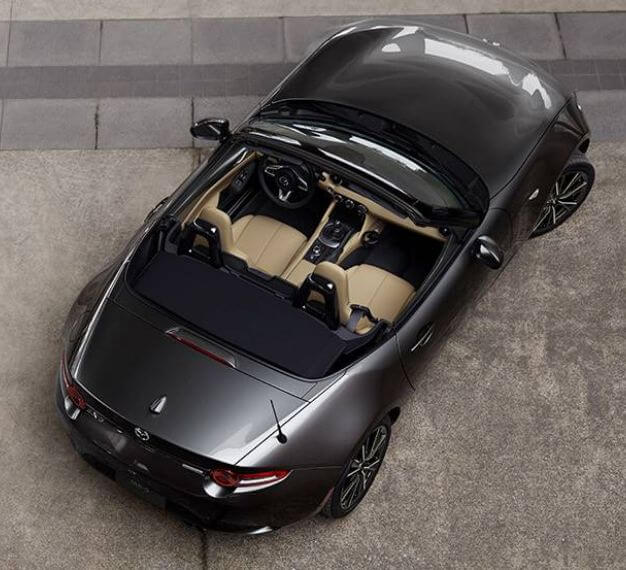 2025 Mazda MX-5 Miata Miata Grand Touring photo 2