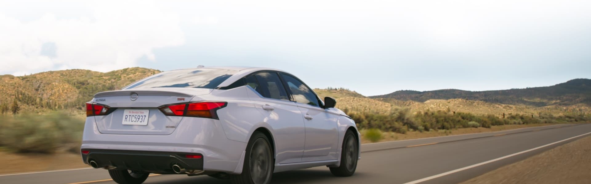 2024 Nissan Altima 1920x600