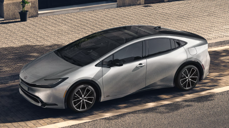 2024 Toyota Prius in grey parked on the sidelines with side view-Features