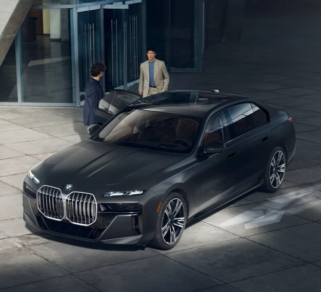 2025 BMW 7 Series Design - Feature Image