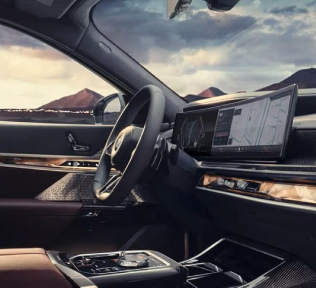 2025 BMW 7 Series Technology - Feature Image