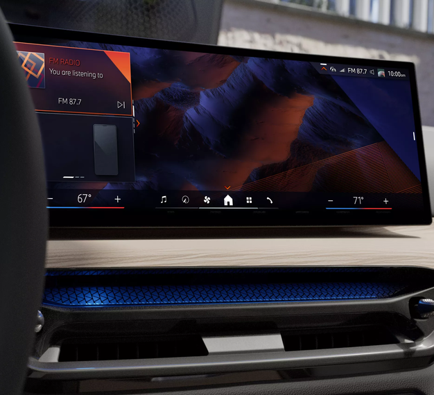 2025 BMW i4 Technology Feature