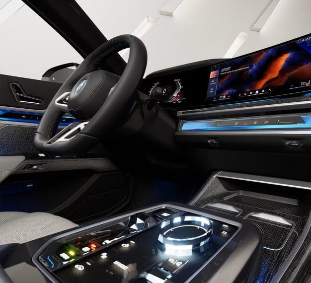 2025 BMW i7 Technology - Feature Image