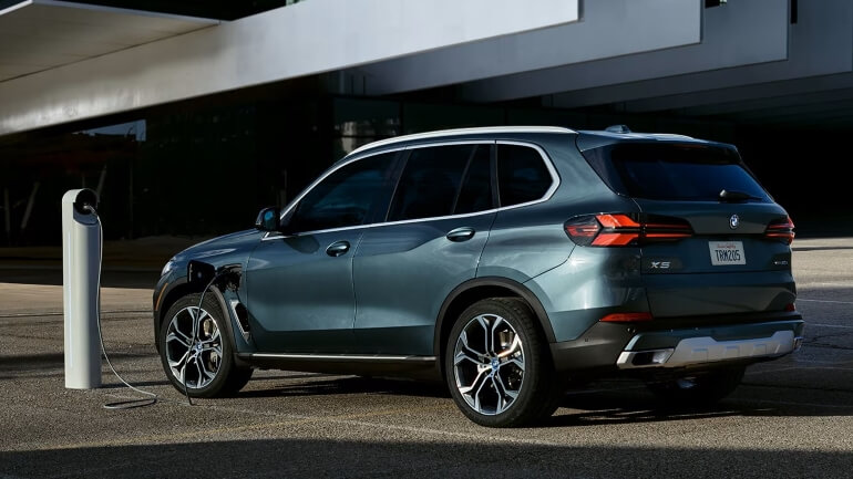 2025 BMW X5 Midsize SUV Efficient Performance