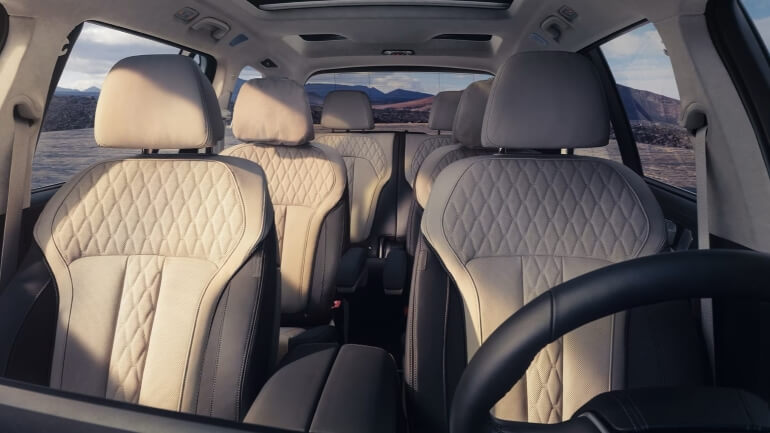 2025 BMW X7 3 Row SUV Design