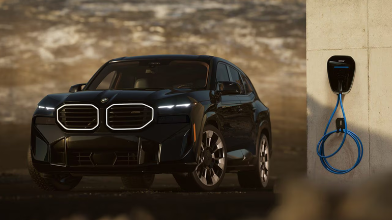 2025 BMW XM Design Feature