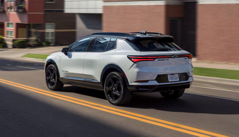 2025 Chevrolet 3500 / 4500 Featured 3 - 770 x 443