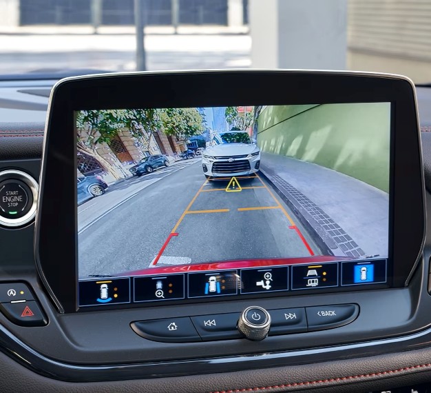 2025 Chevrolet Blazer Technology and Safety - Feature Image