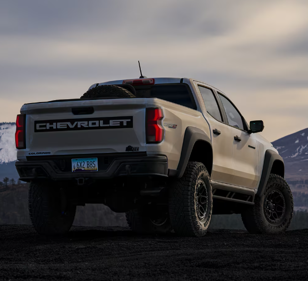 COLORADOさま専用 New 2025 Chevrolet Colorado Z71 Crew Cab in White Bear Lake