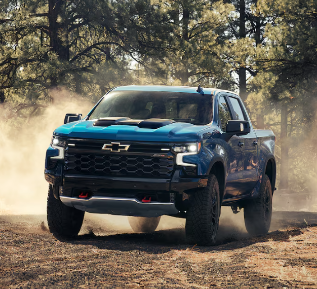 2025 Chevrolet Silverado 1500 running with front view-Features