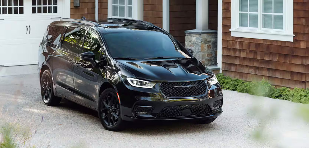 2025 Chrysler Pacifica Hybrid Pinnacle - Feature Image