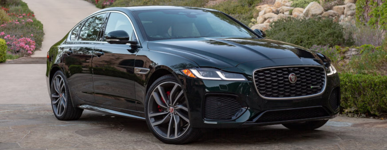 2025 Jaguar XF Trim Info Banner