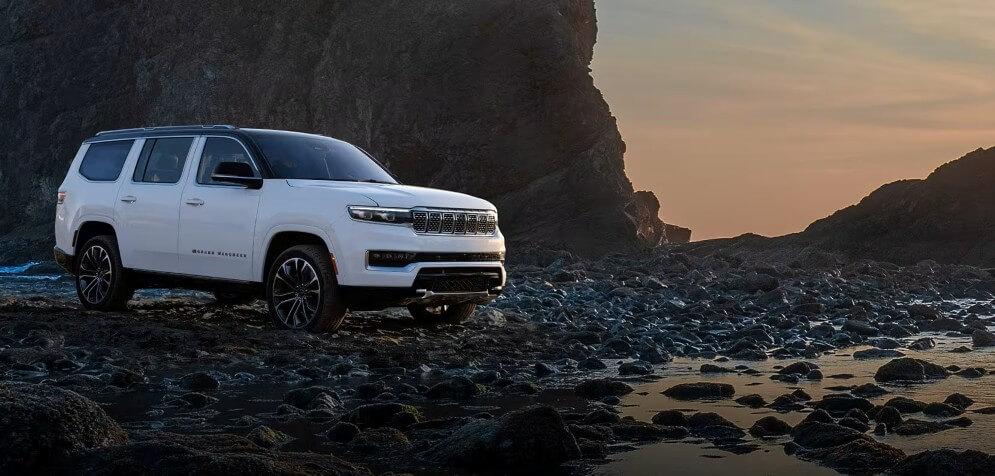 2025 Jeep Grand Wagoneer Series III 4X4 - Feature Image