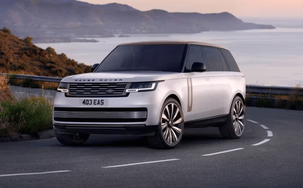 2025 Land Rover Range Rover Luxury Feature Image