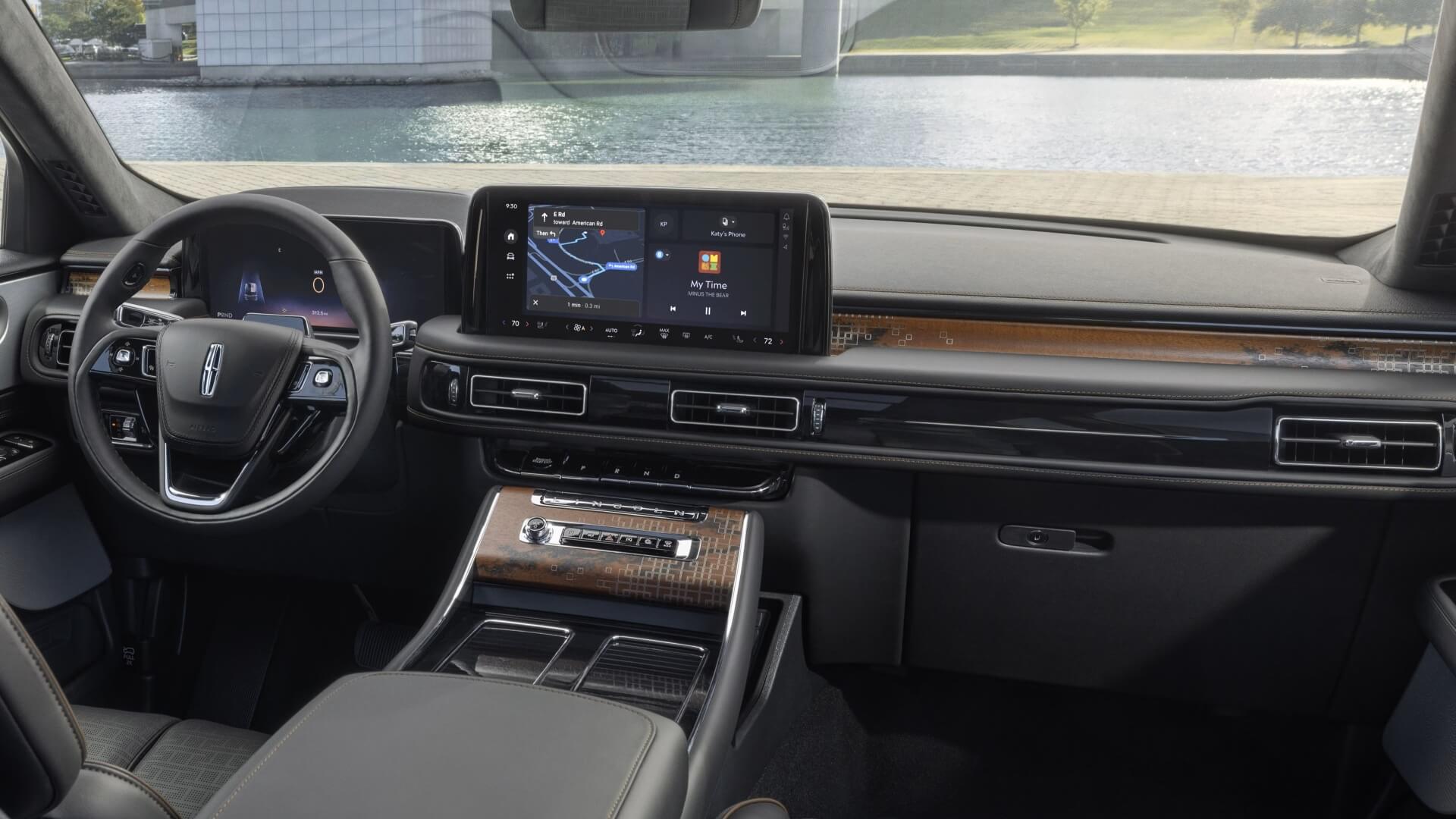 2025 Lincoln Aviator Advanced Technology - Feature Image