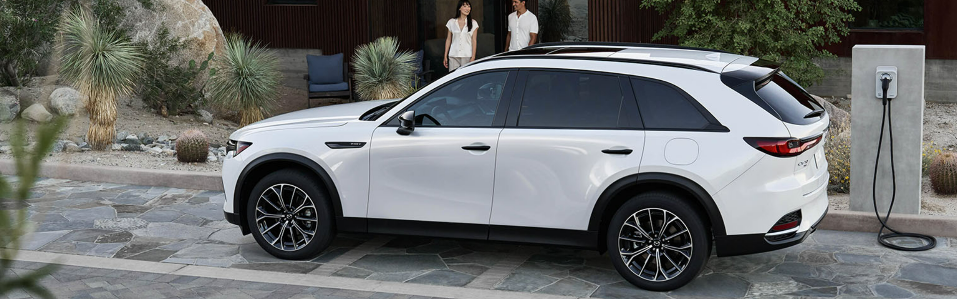 2025 Mazda CX-70 PHEV in white with side view Banner