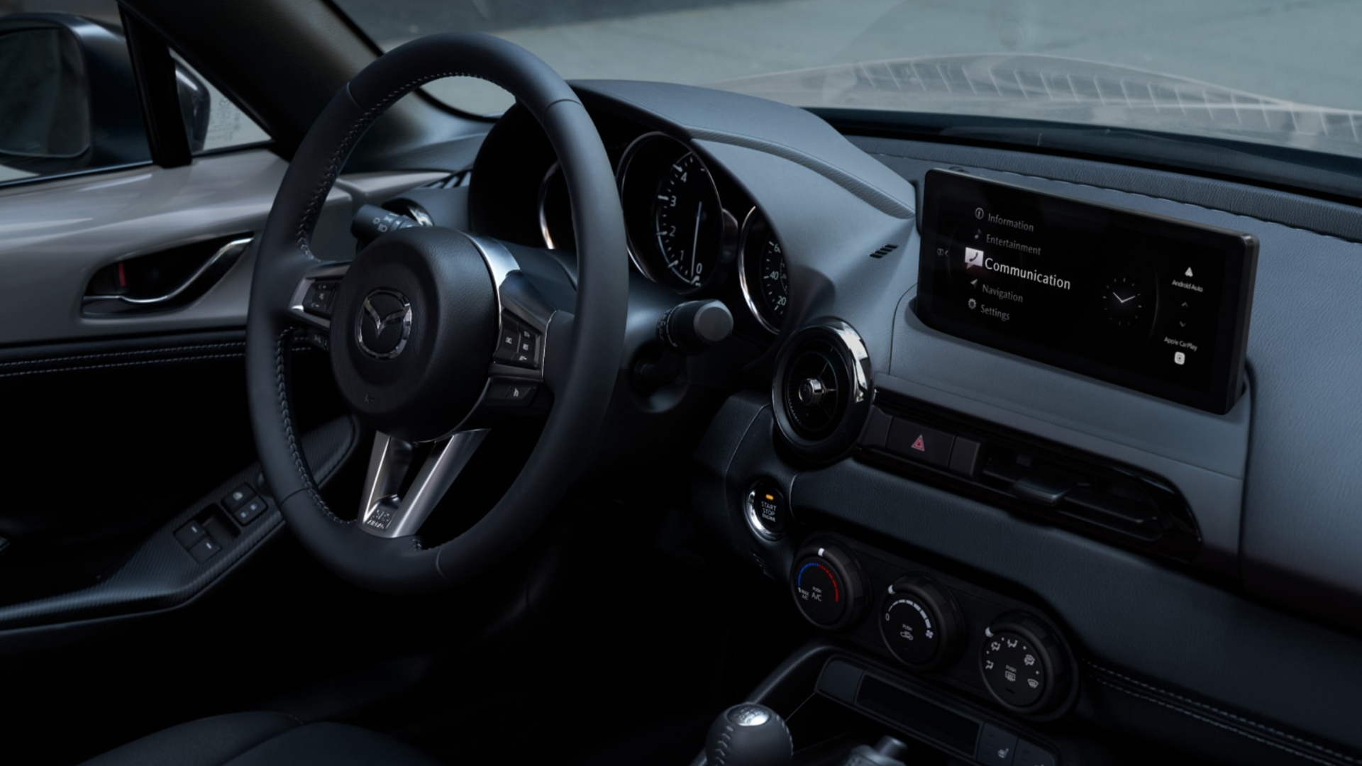 2025 Mazda MX-5 Miata RF dashboard-features