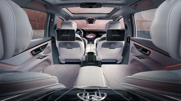 2025 Mercedes-Benz Maybach EQS 680 Technology - Feature Image