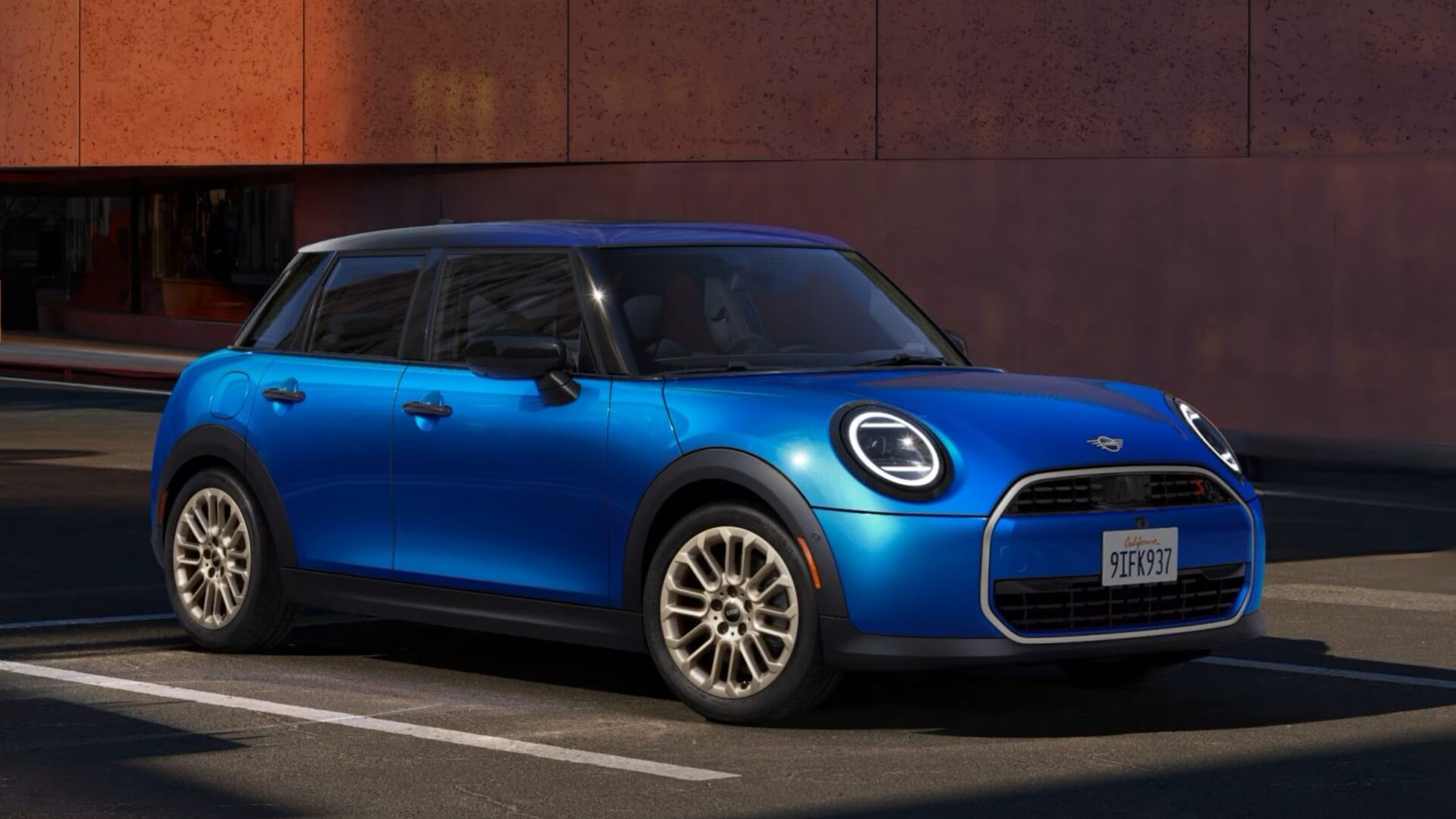 2025 MINI Cooper 4 Door Design - Feature Image