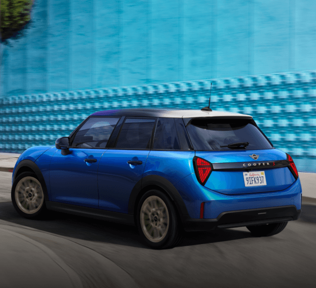 2025 MINI Cooper S Hardtop 4 Door Performance - Feature Image