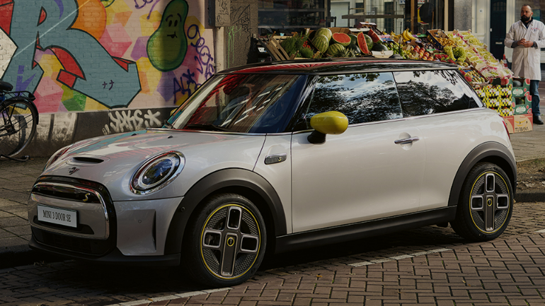 2025 MINI Countryman SE parking with side view
