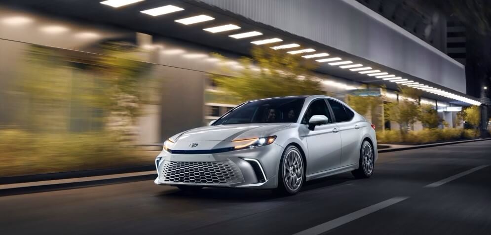 2025 Toyota Camry XSE In Wind Chill Pearl - Feature Image