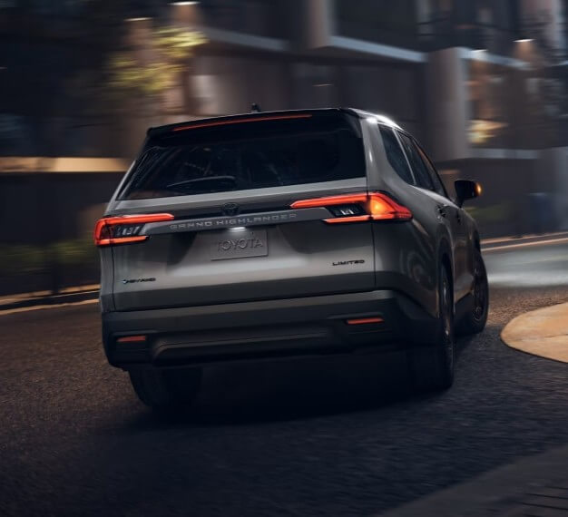 2025 Toyota Grand Highlander Hybrid Performance - Feature Image