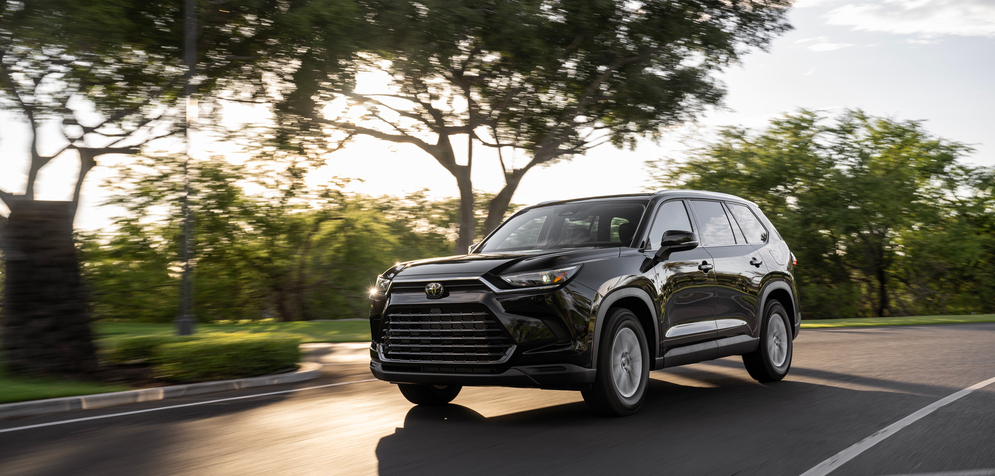 2025 Toyota Grand Highlander Hybrid XLE Trim Feature
