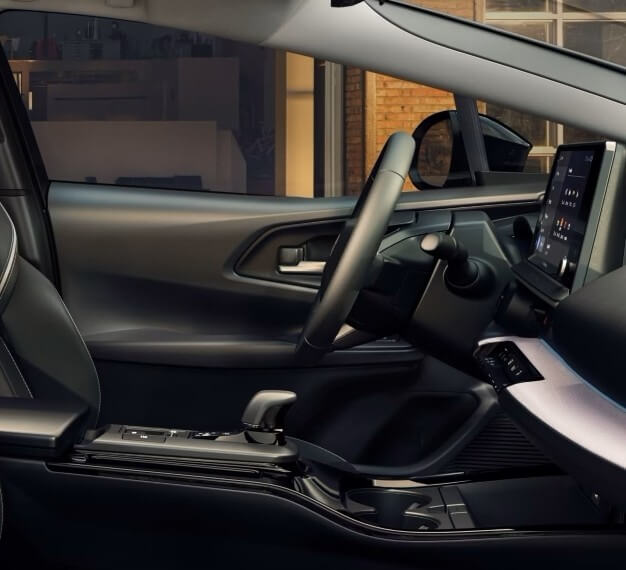 2025 Toyota Prius Technology - Feature Image
