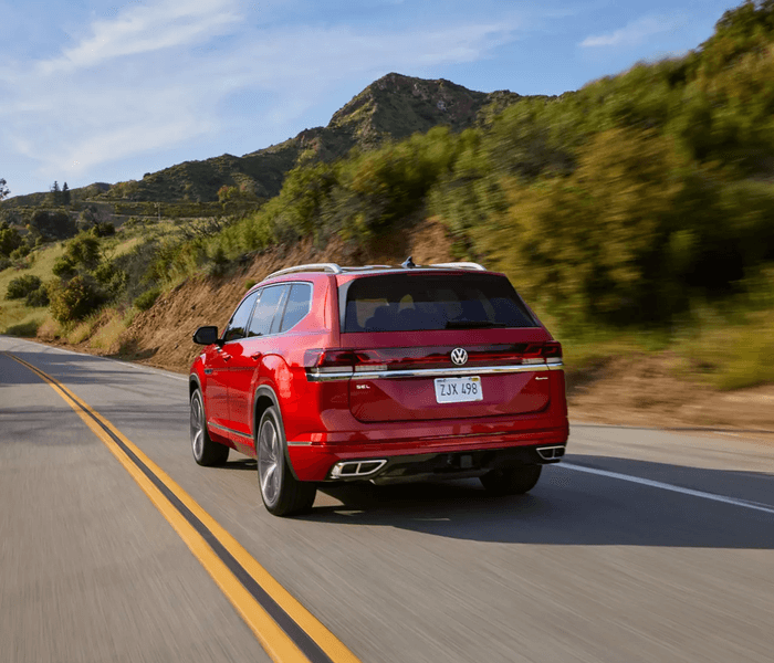 2025 Volkswagen Atlas Performance Comparison Feature
