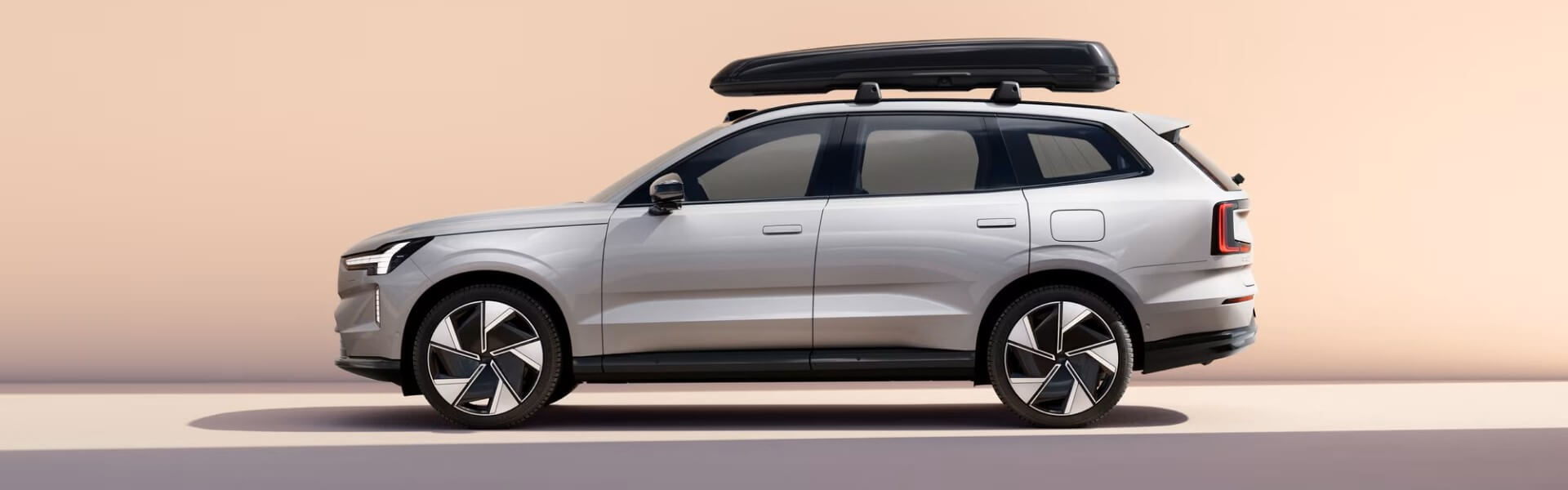2025 Volvo EX90 Fully Electric SUV Banner