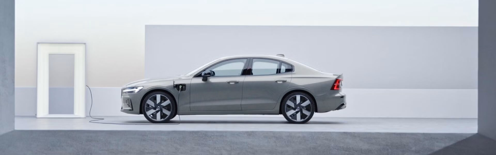 2025 Volvo S60 Plug-In Hybrid For Sale
