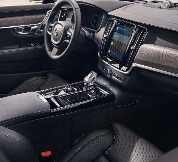 2025 Volvo S90 Technology - Feature Image