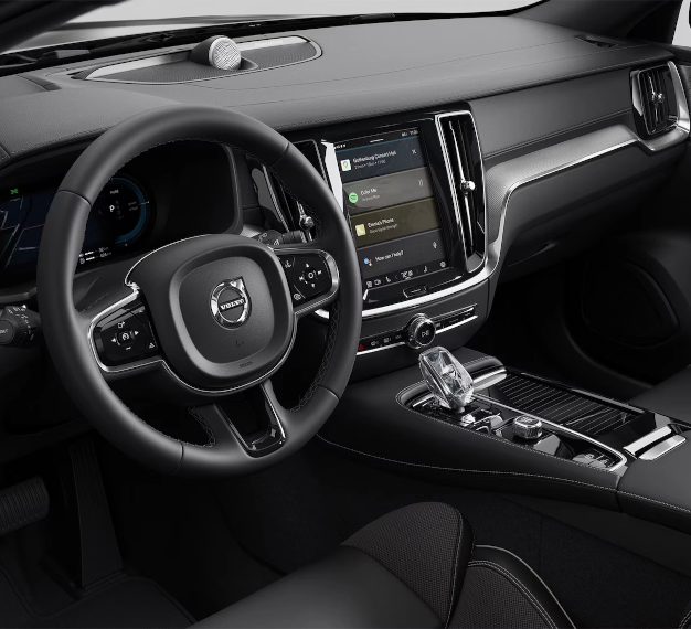 2025 Volvo V60 Recharge Tech