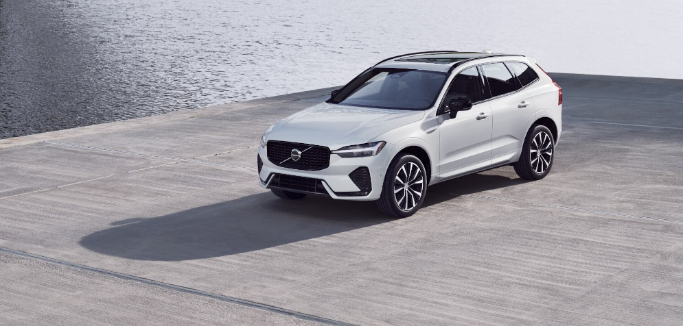 2025 Volvo XC60 Core Trim