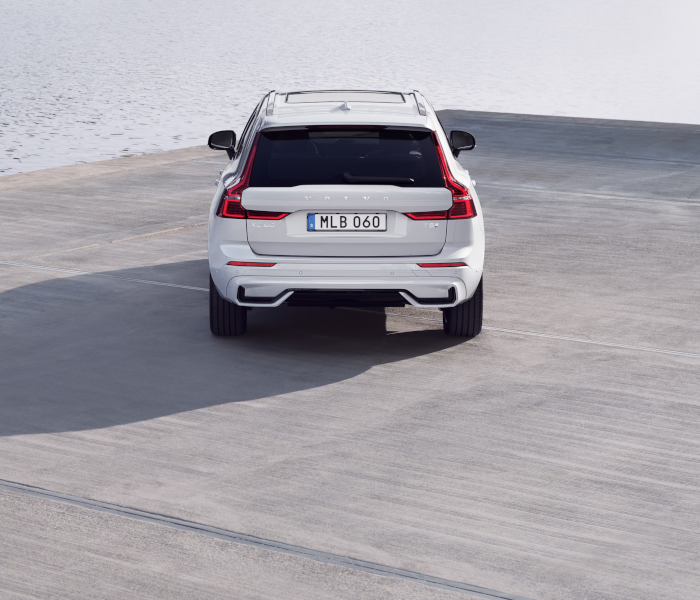 2025 Volvo XC60 PHEV Design