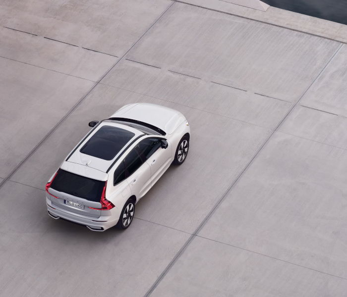 2025 Volvo XC60 PHEV Performance