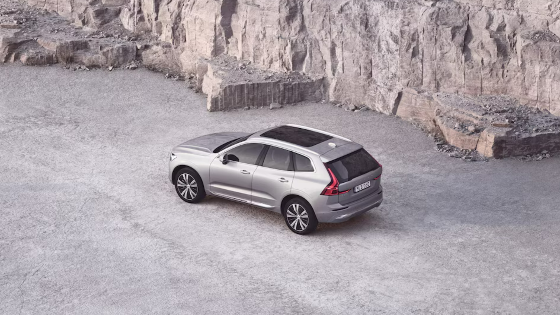 2025 Volvo XC60 with side view and rear view FEATURES