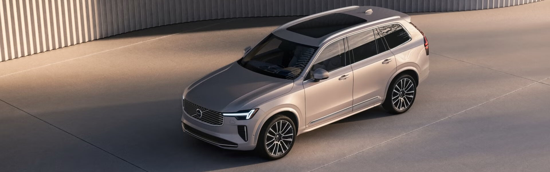 2025 Volvo XC90 Mild Hybrid SUV Side View Banner