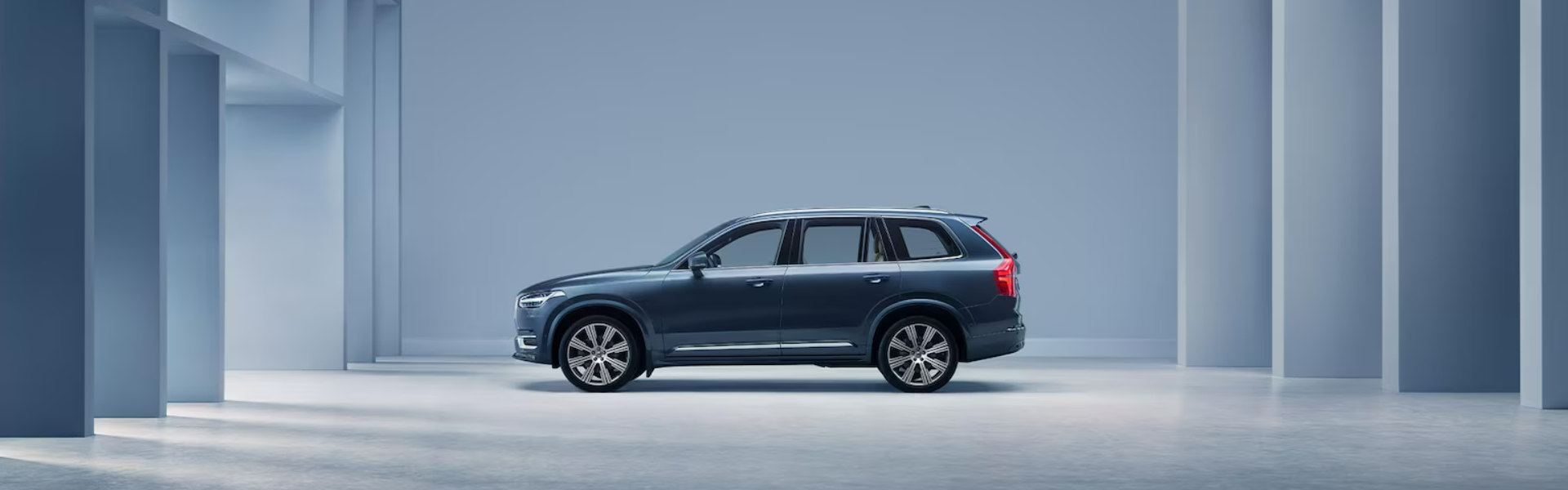 2025 Volvo XC90 parking with side view-Banner