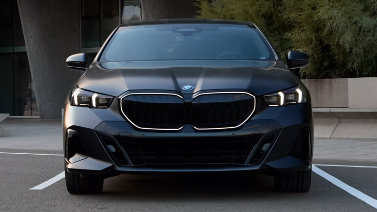 2026 BMW 5 Series 550e xDrive Sedan Design - Feature Image