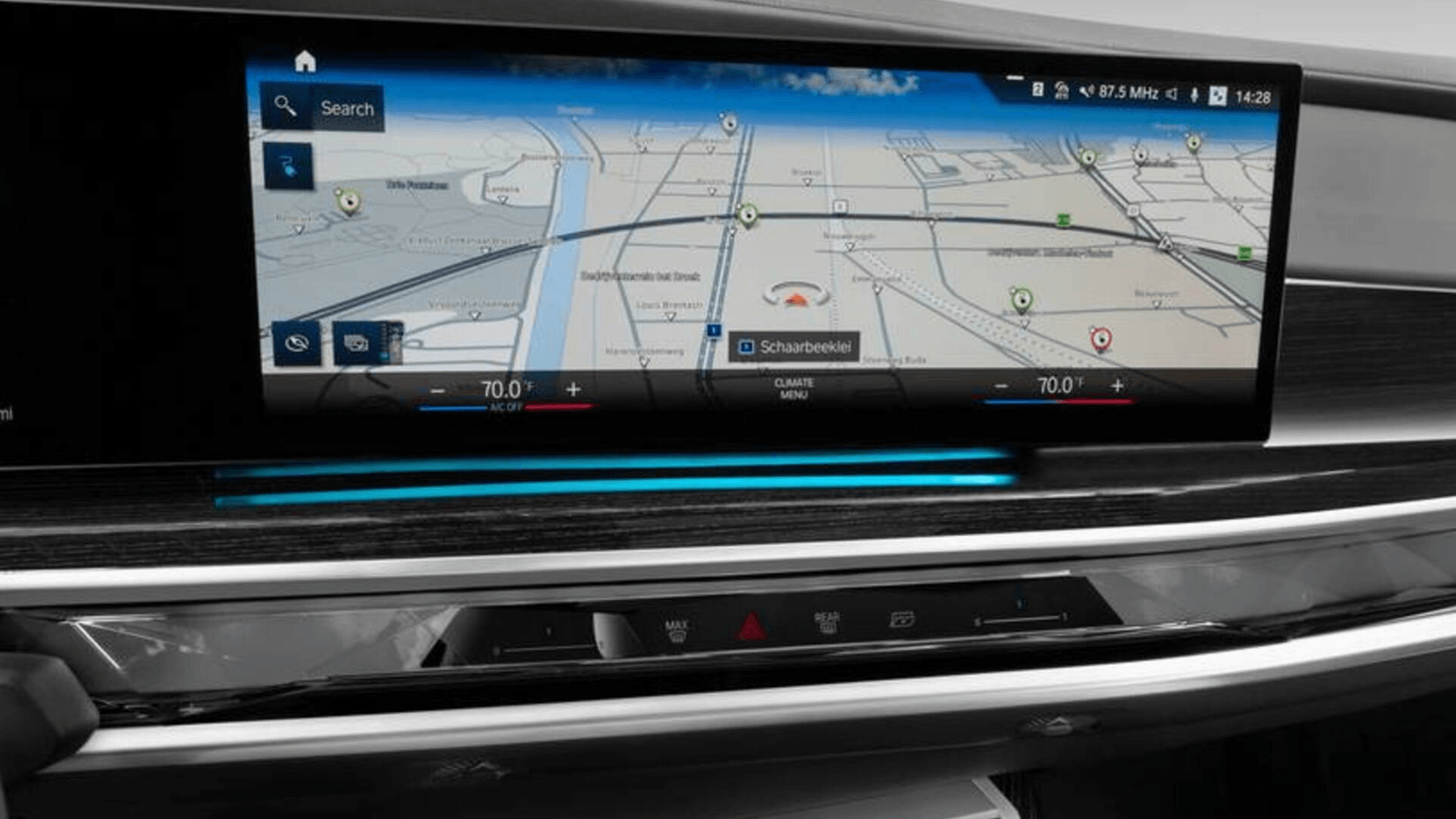 2026 BMW i7 Sedan Technology Feature Image