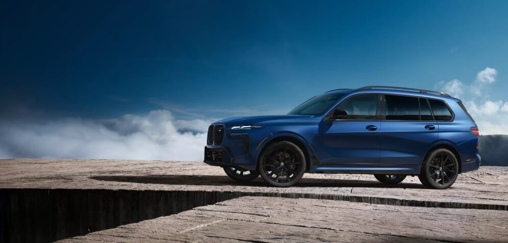 2026 BMW X7 M60i - Feature Image