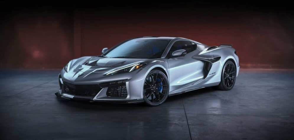 2026 Chevrolet Corvette ZR1X 3LZ Coupe In Blade Silver Metallic - Feature Image