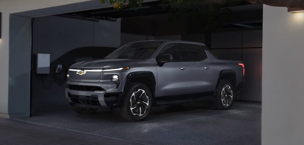 2026 Chevrolet Silverado EV - Feature Image