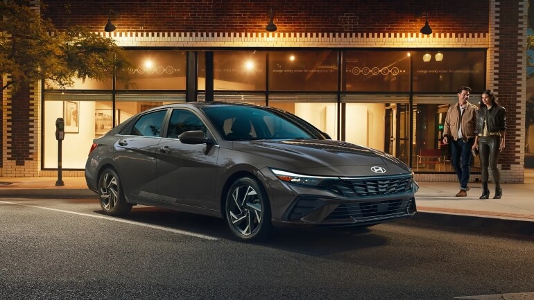 2026 Hyundai Elantra Hybrid Design - Feature Image