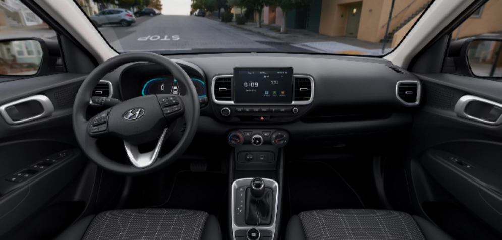 2026 Hyundai Venue SE - Feature Image