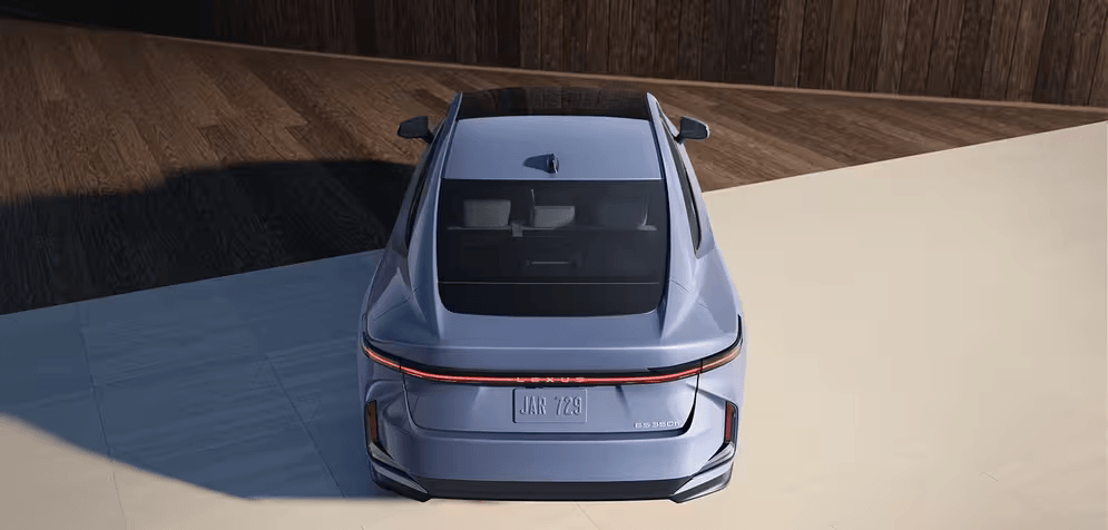 2026 Lexus ES 350h Premium Feature Trim Image
